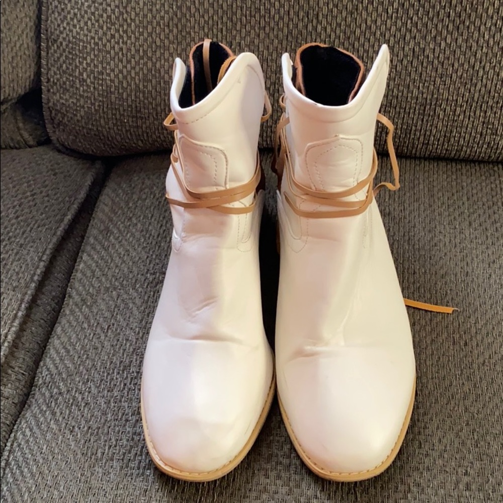Super cute ankle boots with wrap around ties.